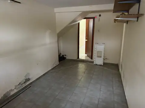 Casa en venta 3 dorm. en Bahia Blanca. apta credito.