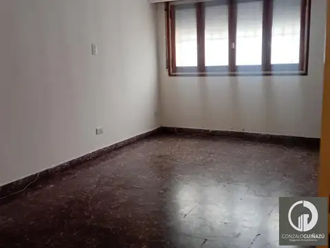 Casa 6 ambientes con 2 baños