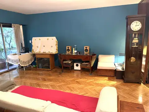 Sobrio departamento - Apto profesional y/o comercial