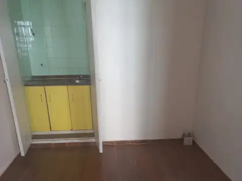 Oficina 3 ambientes con 1 baño