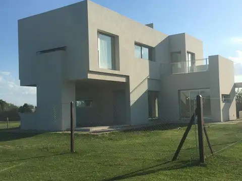 CASA EN VENTA, BARRIO PRIVADO LA CHACRA - ARROYO SECO