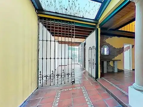 Casa 5 ambientes con 5 baños
