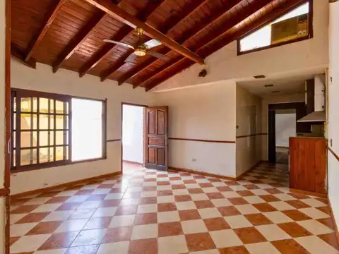 PH 4 AMBIENTES CON QUINCHO Y PARRILLA LUGANO