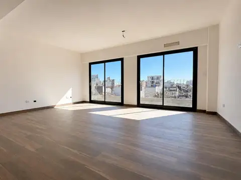 MONTE CASTRO: VENTA DE MONOAMBIENTE DIVISIBLE (48M²) | A ESTRENAR | FRENTE A LA PLAZA |