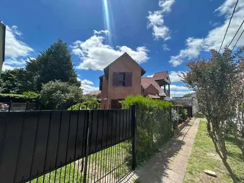 Casa en Venta en Guillermo E Hudson, USD 205.000