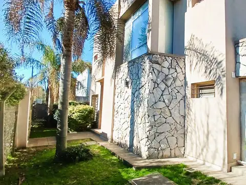 Casa 3 dorm c/Pileta - Zona Villa del Plata
