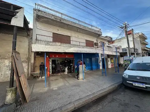 Local en venta en centro de Gregorio de Laferrere