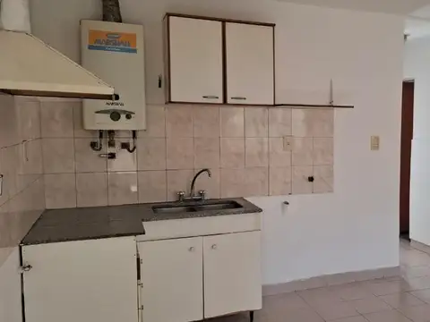 Departamento de 1 dormitorio con patio zona UNSL