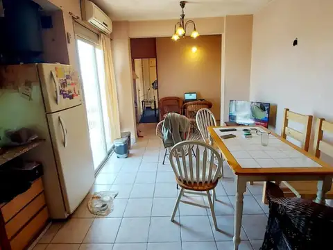 Departamento en venta de dos ambientes con doble balcón y vista panorámica -Santos Lugares