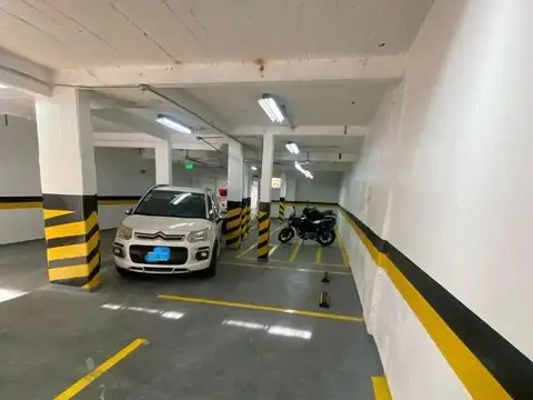 GALPON 9X64 GARAGE ENTRADA VEHICULAR 525m2 CON RENTA