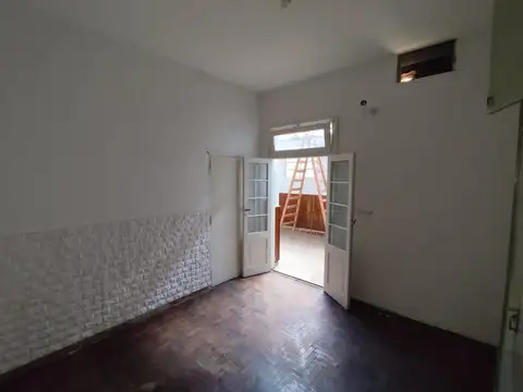 Depto Tipo Casa en Venta 60 años