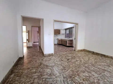 Casa en Alquiler con 1 cochera