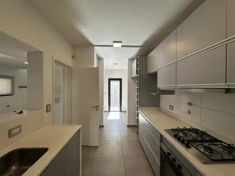 Casa 3 ambientes con 3 baños