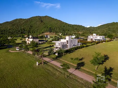 Terreno en Venta 50  mts Fondo