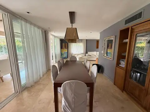 Casa en Venta de 5 dormitorios