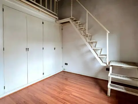 Depto Tipo Casa en Venta con 1 cocheras