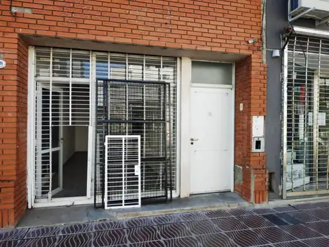 Local en la zona mas cormecial de San Lorenzo!