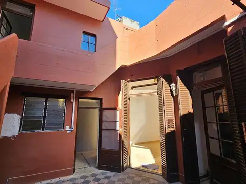 Depto Tipo Casa en Alquiler en Parque Patricios, $ 1.100.000
