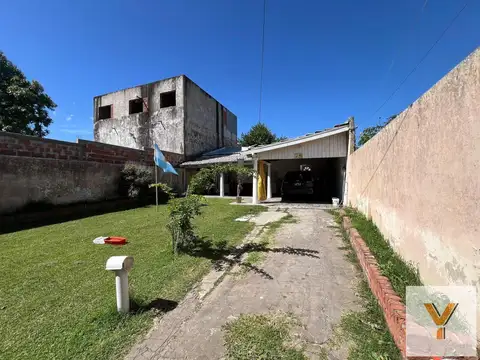Casa en venta - 2 Dormitorios 1 Baño - 330Mts2 - Villa Elisa