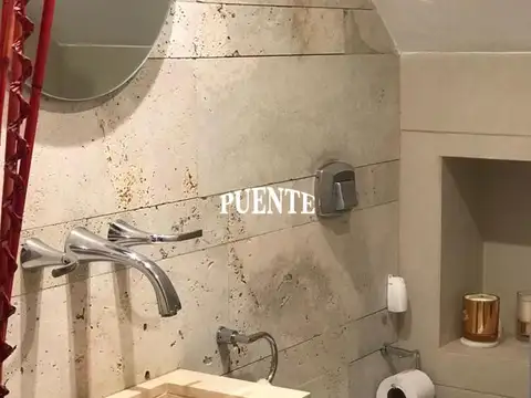 Casa 6 ambientes con 4 baños