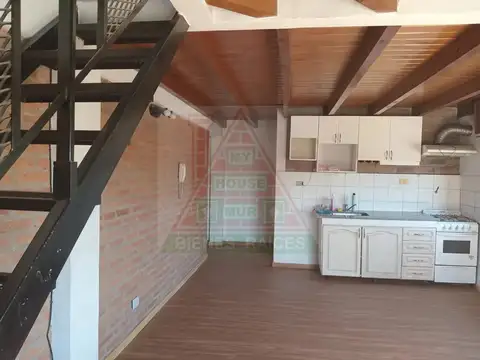 Depto Tipo Casa en Venta de 1 dormitorio