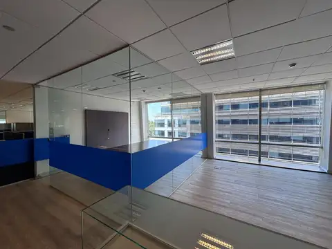 Oficina en Alquiler al Norte