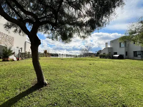 LOTE EN VENTA - EL CANTON NORTE AL LAGO 9000