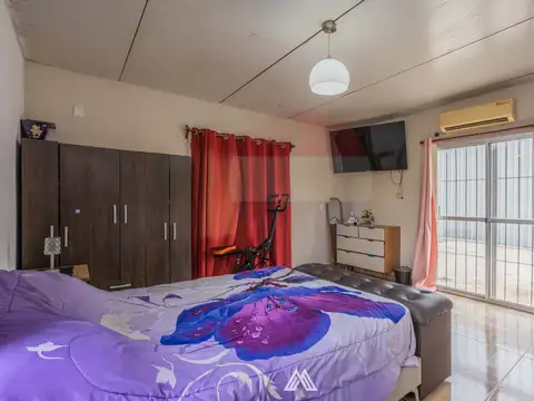 Casa en Venta con 3 cocheras