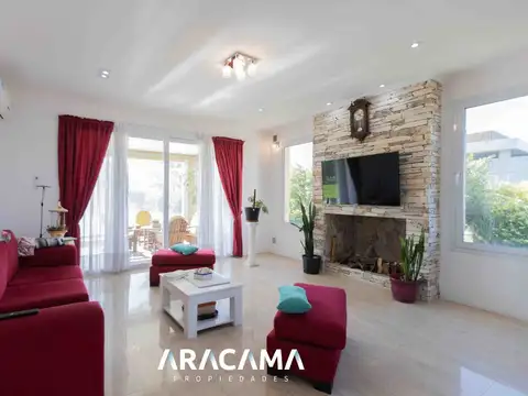 Casa en Venta en La Providencia  - Canning