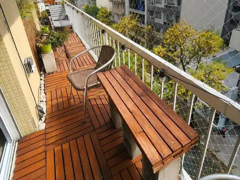Venta 4 ambientes c/ dependencia. Frente con balcón. Reciclado.  Subte B. Camargo 700. Villa Crespo.