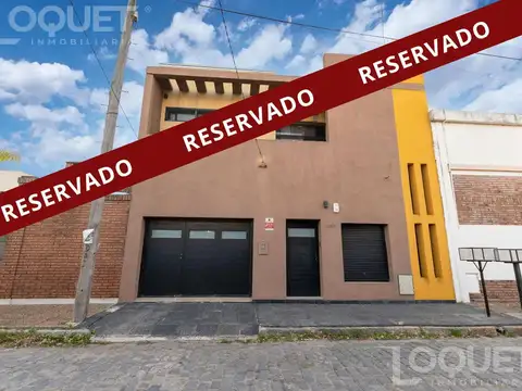 Casa de categoría a metros de Facundo Zuviria