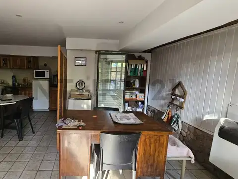Casa en Venta con 6 cocheras
