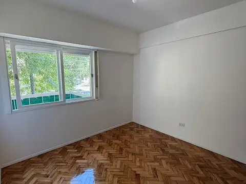 DEPARTAMENTO 2 AMBIENTES AL FRENTE CON BALCON