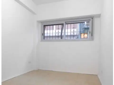 Ecuador 1100 , Piso 0