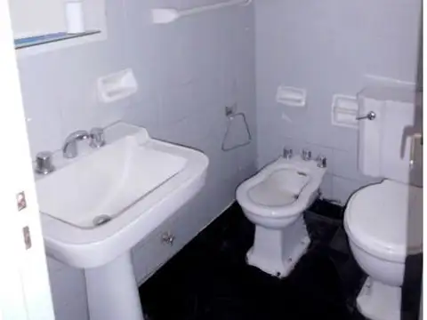 Ecuador 1100, Piso 0