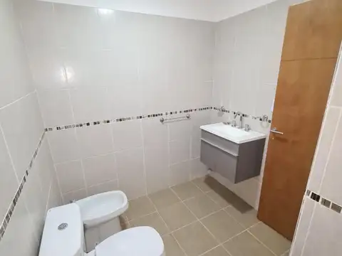 Depto Tipo Casa en Venta con 1 cocheras
