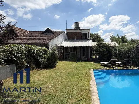 Venta Casa 4 ambientes en Bella Vista con pileta