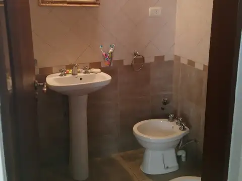 Importante Propiedad. - Barrio Sarmiento, Campana