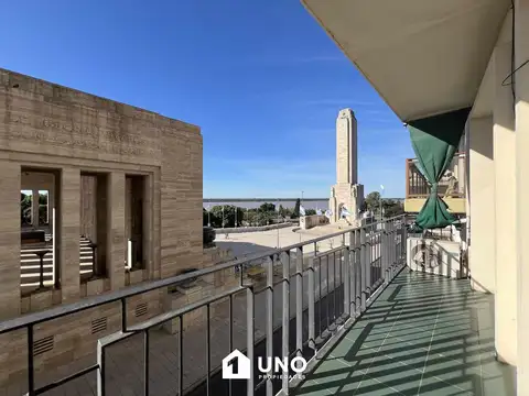 Cordoba y JM de Rosas - Dpto de 3/4 Dormitorios Externo con Vista al Río.