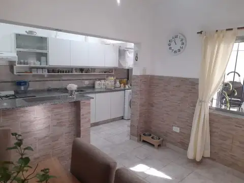 VENTA CASA 2 DORMITORIOS - VIRREYES