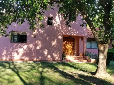Casa en Venta en Villa De Las Rosas, USD 320.000