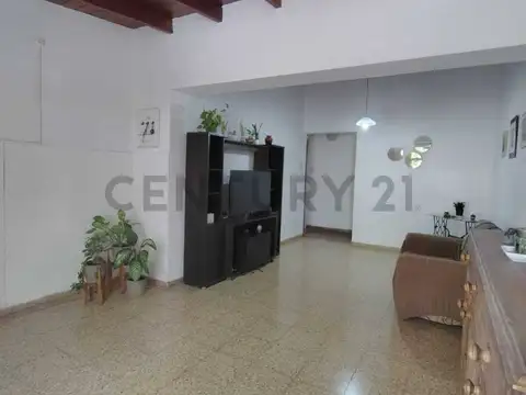 Capitan Candelaria 900, Piso 0