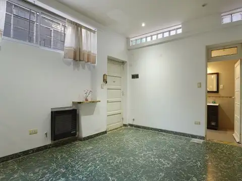 PH 4 ambientes con terraza en Flores