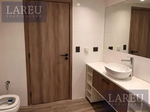 Departamento en Alquiler con 1 cocheras