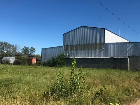Galpon en Venta 100  mts Fondo