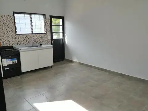 Casa en Alquiler con 1 cochera