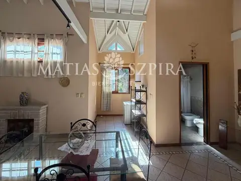Casa 4 ambientes con 3 baños