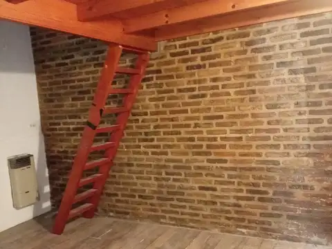 Casa en Alquiler con 1 cochera
