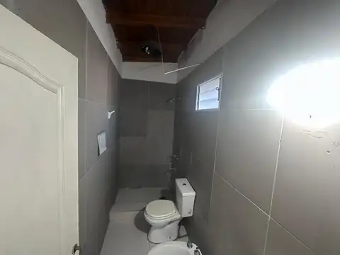 Casa 2 ambientes con 1 baño