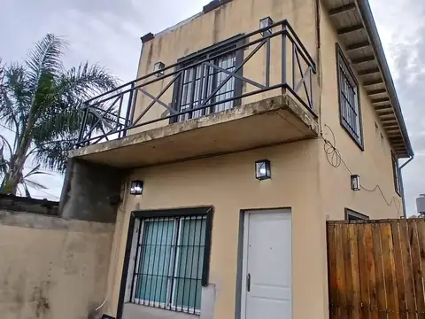 Duplex en Alquiler c/ entrada de auto